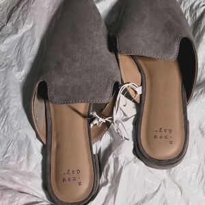 A New Day Velma Slip On Mules Gray Size 11